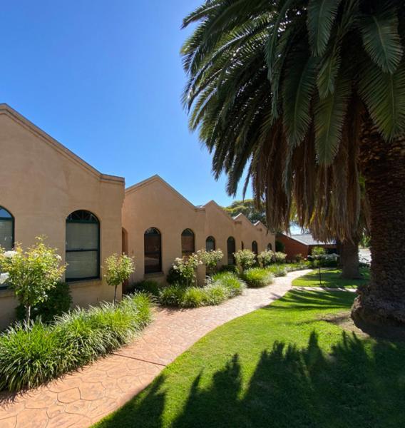 Hotel Tuileries At De Bortoli Rutherglen Exterior foto